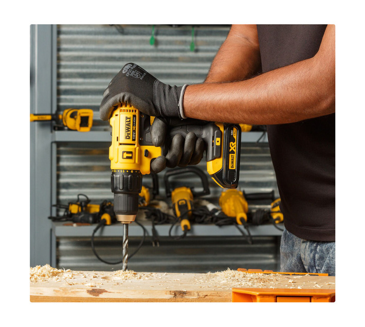 Dewalt 18 V XR Cordless Hammer Drill Kit Includes x Ah